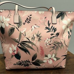A Kate Spade fun floral bag!! Never been used.